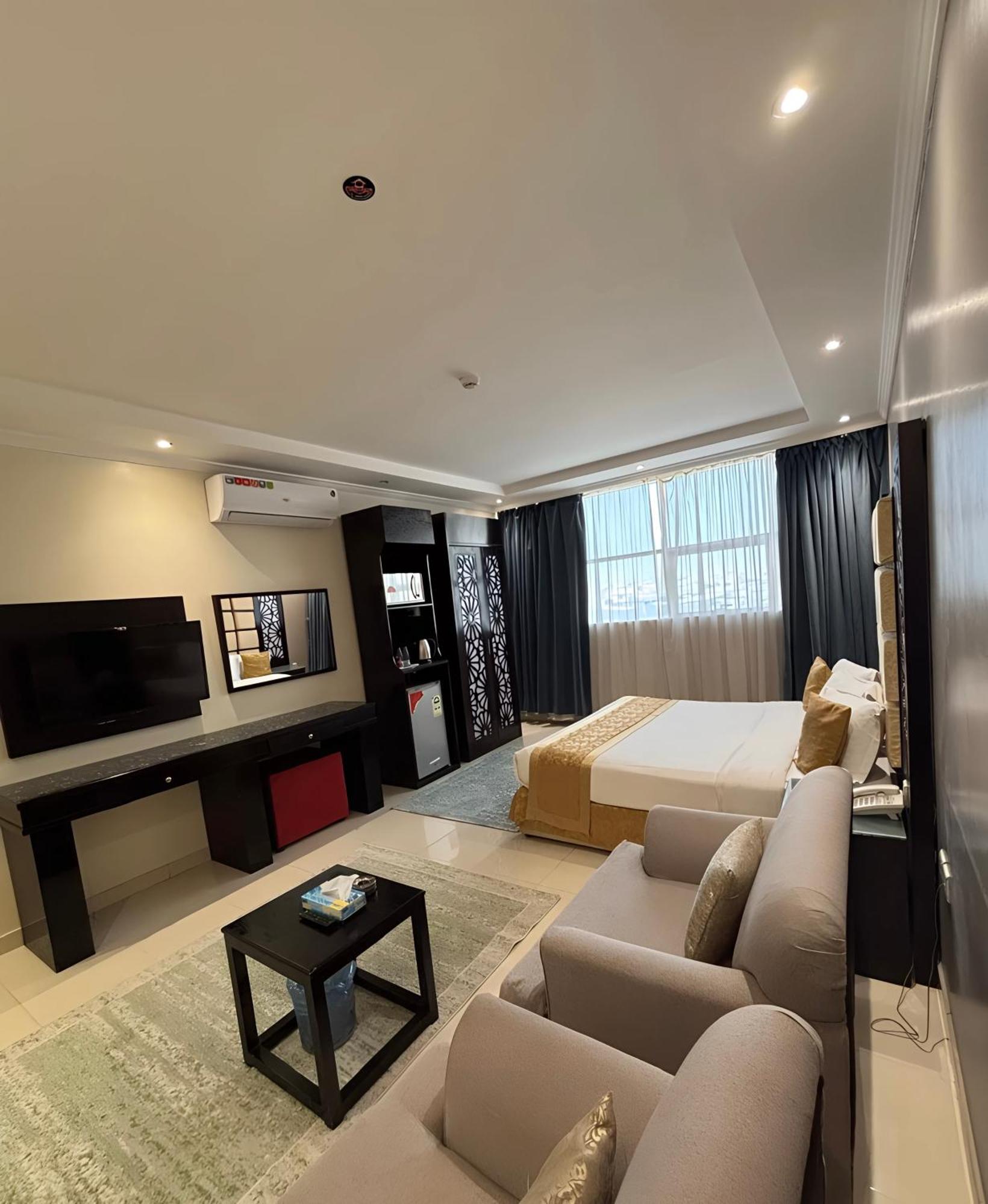 Al Lord Hotel Abu Qa'ar 外观 照片